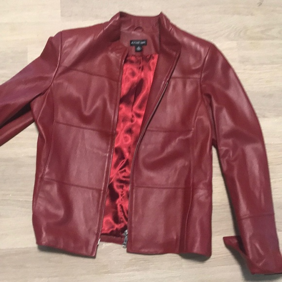 Leather jacket - Picture 1 of 8
